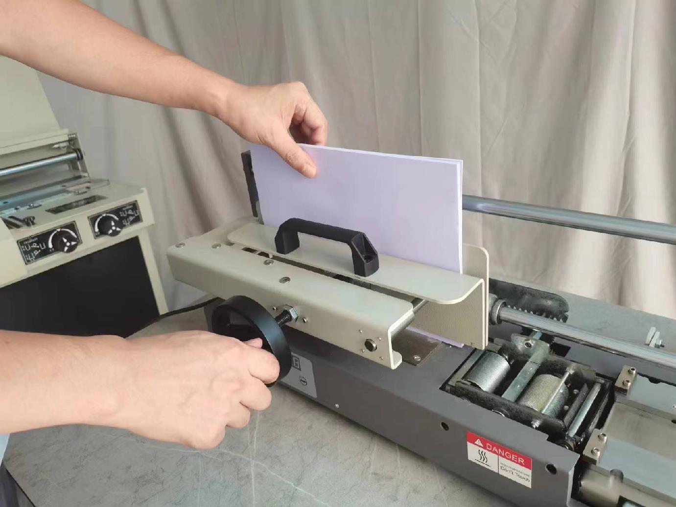 Máquina de ligação de livro de - Binding Machine Comb avaliação e preço
